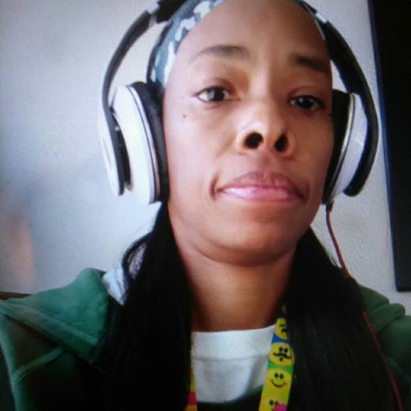 Meet your Posher, Mackenzie - Picture 1 of 1